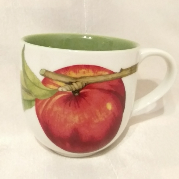 Large, Pretty Porcelain Cup - Picture 6 of 6